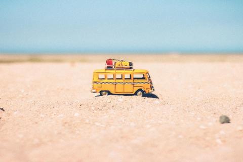 " Vacances écolos : cinq outils pour devenir un·e slow touriste " - article de Novethic