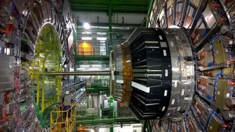 " La sobriété énergétique atomisée par le CERN ? " - article du Courrier